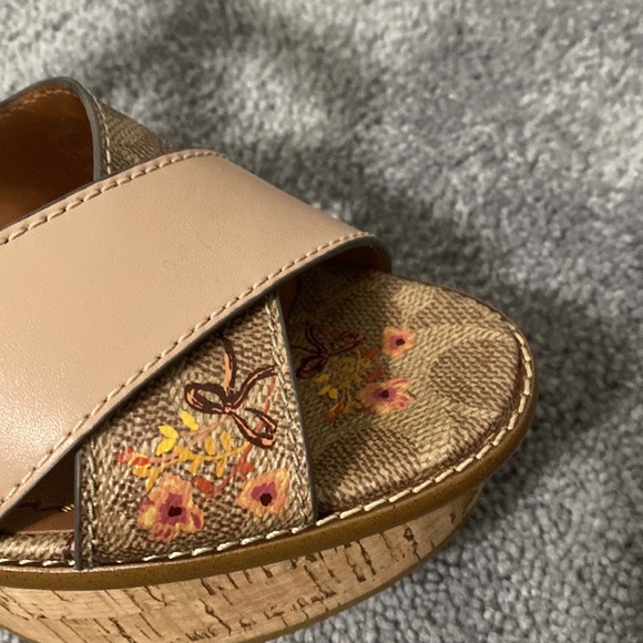 Coach wedge heels worn once. very good condition - Picture 6 of 10